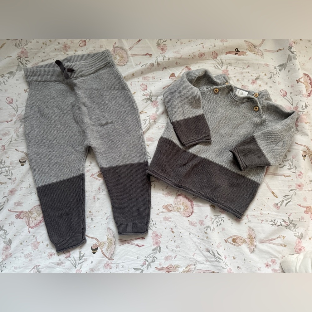 H&M Baby Exclusive Gray Contrast Color Block Knit Sweater and Pants Set Sz 6-9M